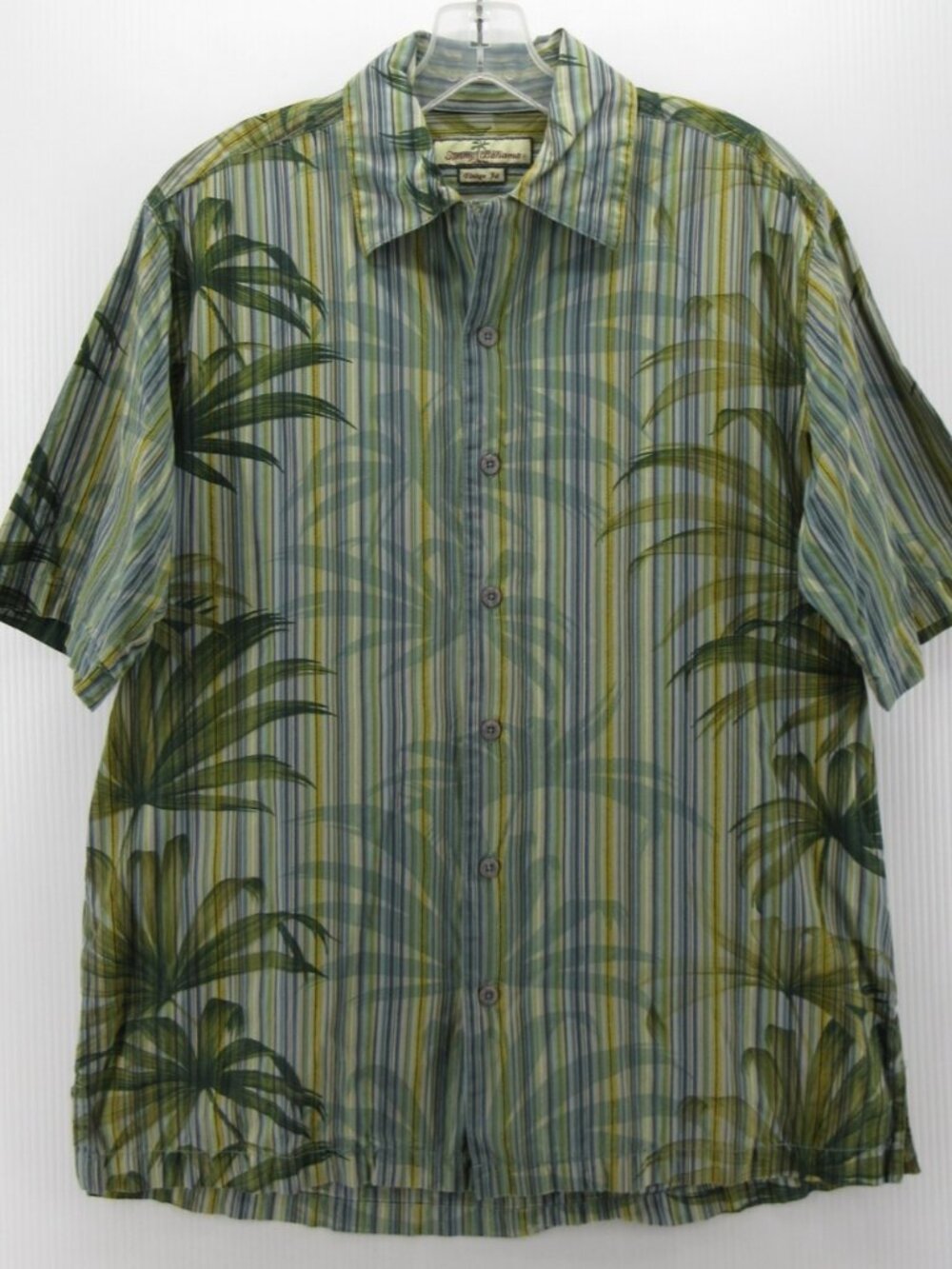Tommy Bahama Shirt Medium Vintage Fit Hawaiian Loop Collar Camp AOP
